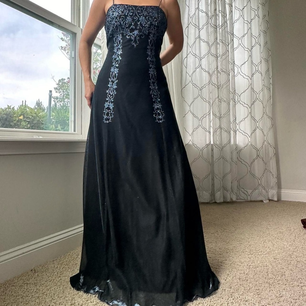 Metallic Maxi Dress - Picture 2 of 8